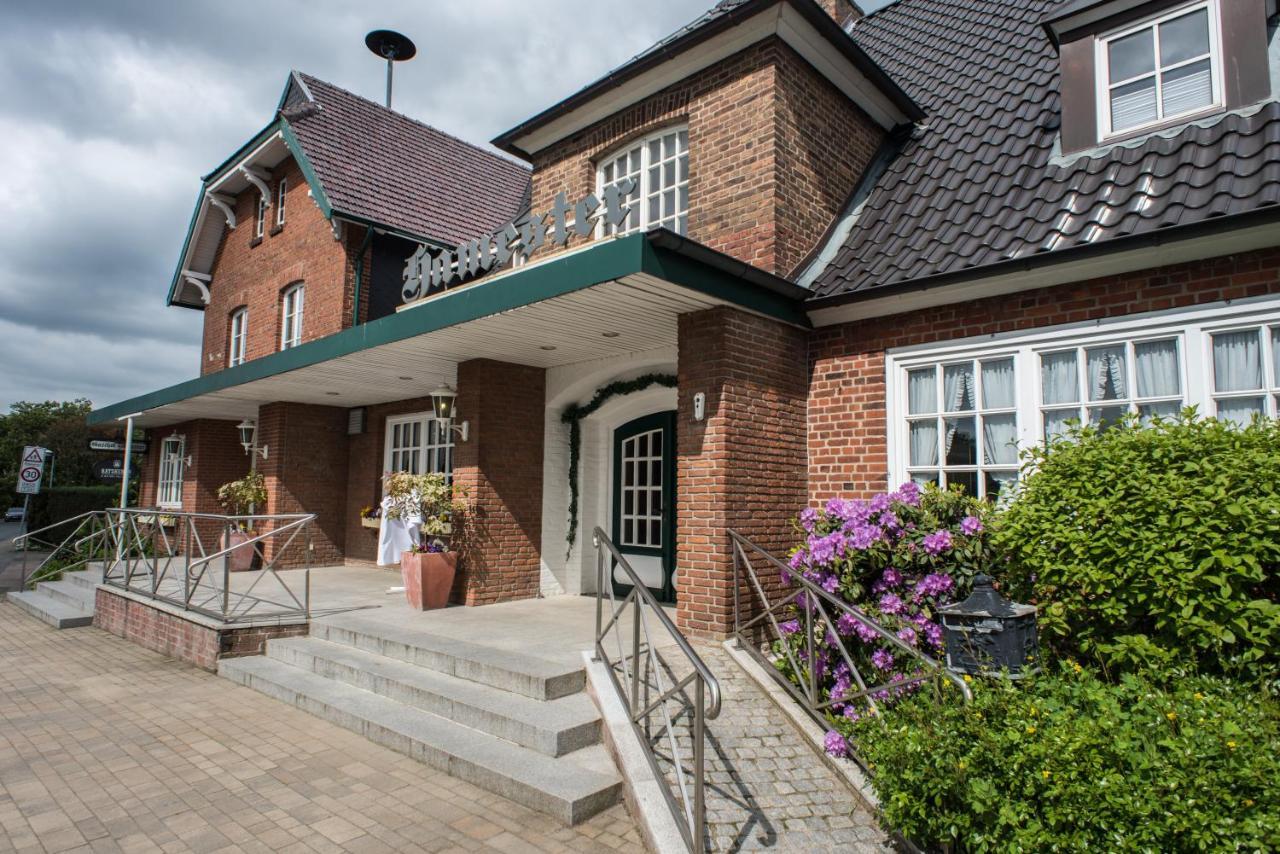 Landhaus Hamester - Hotel & Restaurant Basthorst  外观 照片