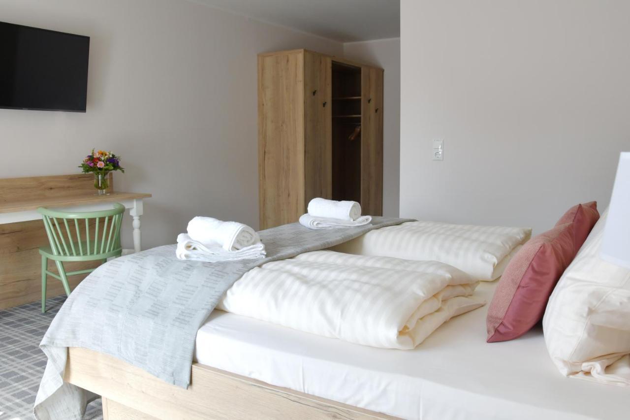 Landhaus Hamester - Hotel & Restaurant Basthorst  外观 照片