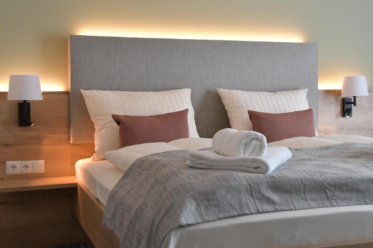 Landhaus Hamester - Hotel & Restaurant Basthorst  外观 照片