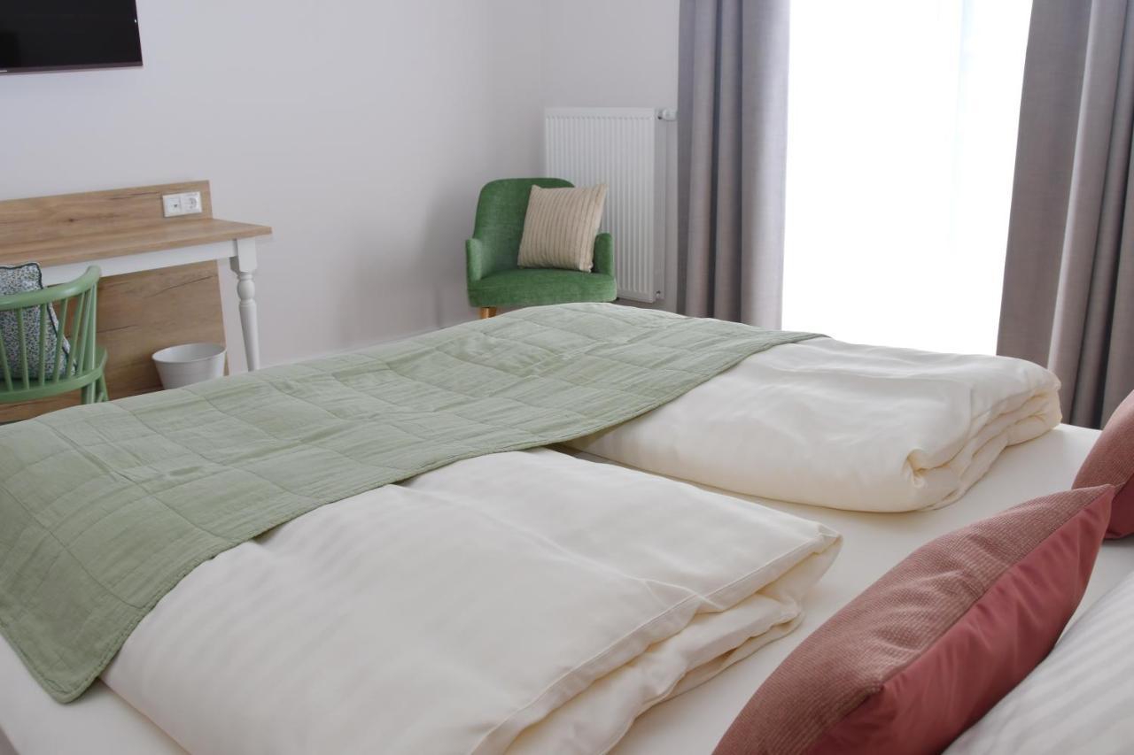 Landhaus Hamester - Hotel & Restaurant Basthorst  外观 照片