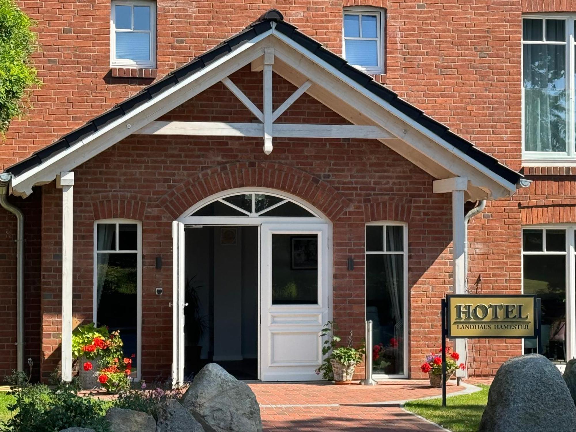 Landhaus Hamester - Hotel & Restaurant Basthorst  外观 照片
